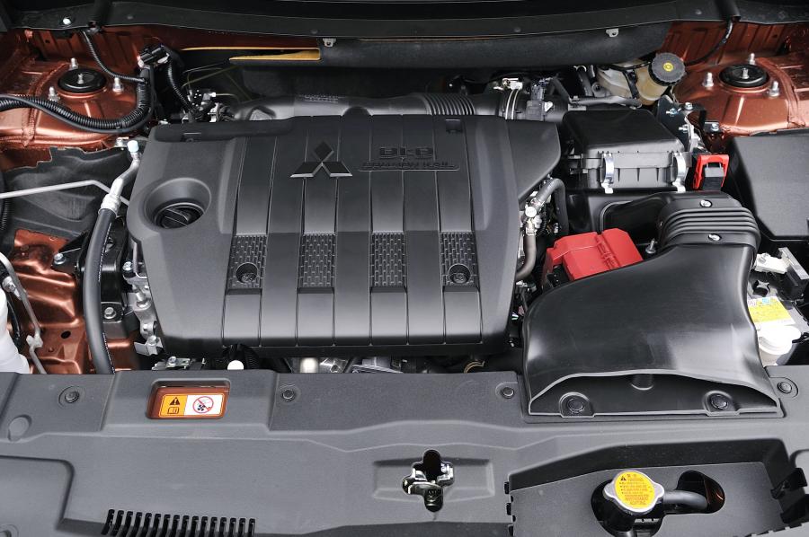  Mitsubishi Outlander 2012 года  (фото 6 из 89)